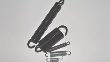 EXTENSION SPRINGS